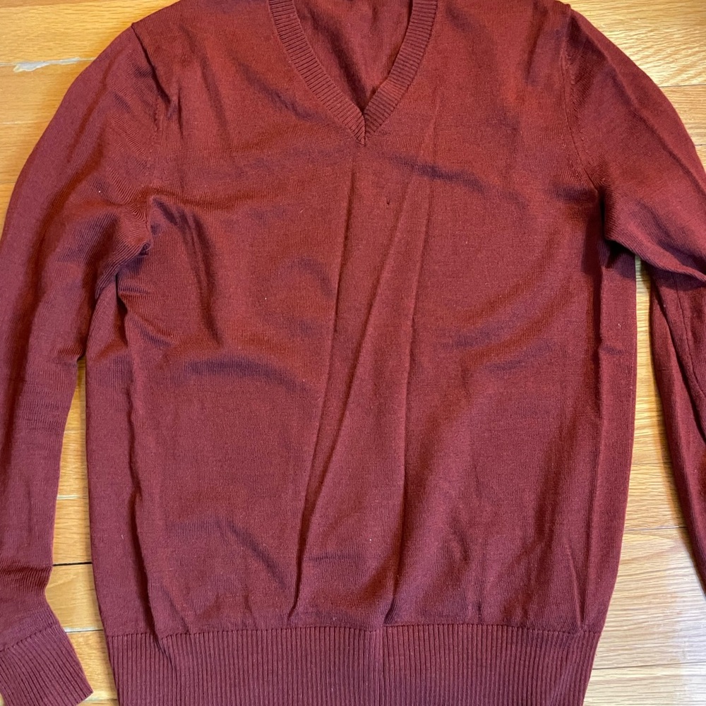 Banana Republic V-Neck Sweater in Deep Red
